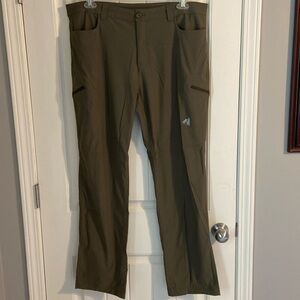 Like-New Eddie Bauer Rainier Pants.  Sprig color SZ 18